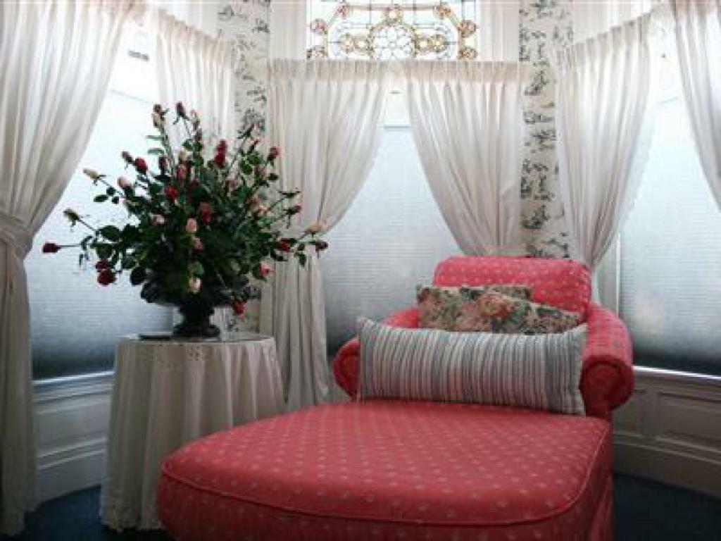 M&M Victorian Bed And Breakfast Marinette Exterior photo